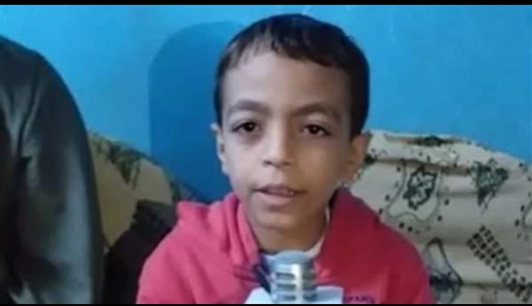 تلميذ يعثر على مبلغ 10 آلاف جنيه بمدرسته بطما محافظة سوهاج ويعيده لصاحبه