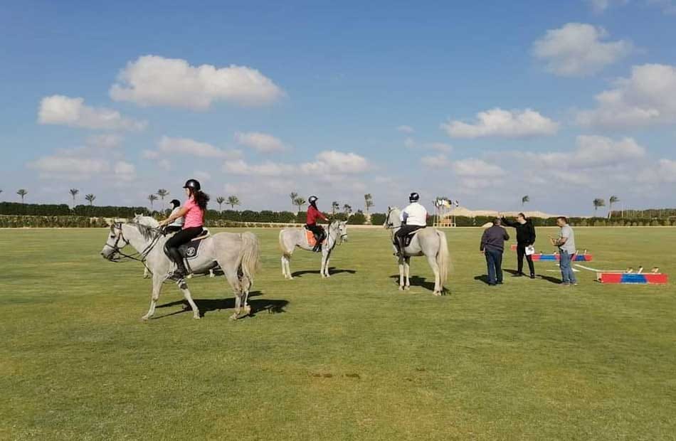 افتتاح فعاليات مهرجان الـ«بولو بيتش» بمرسى علم 