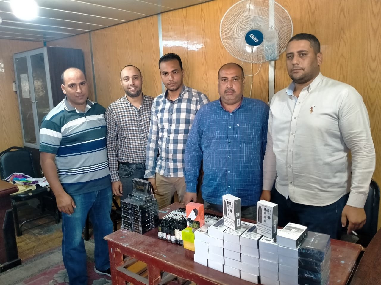 جمارك سفاجا تضبط 8 محاولات تهرب جمركى ضمنها أسلحة بيضاء وأجهزة لاسلكية ومستحضرات تجميل