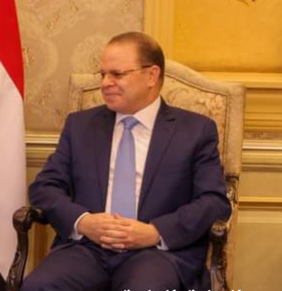 هارب من ١٥٠ حكما قضائية وضع صاحب شركة عقارات علي قوائم الممنوعين من السفر