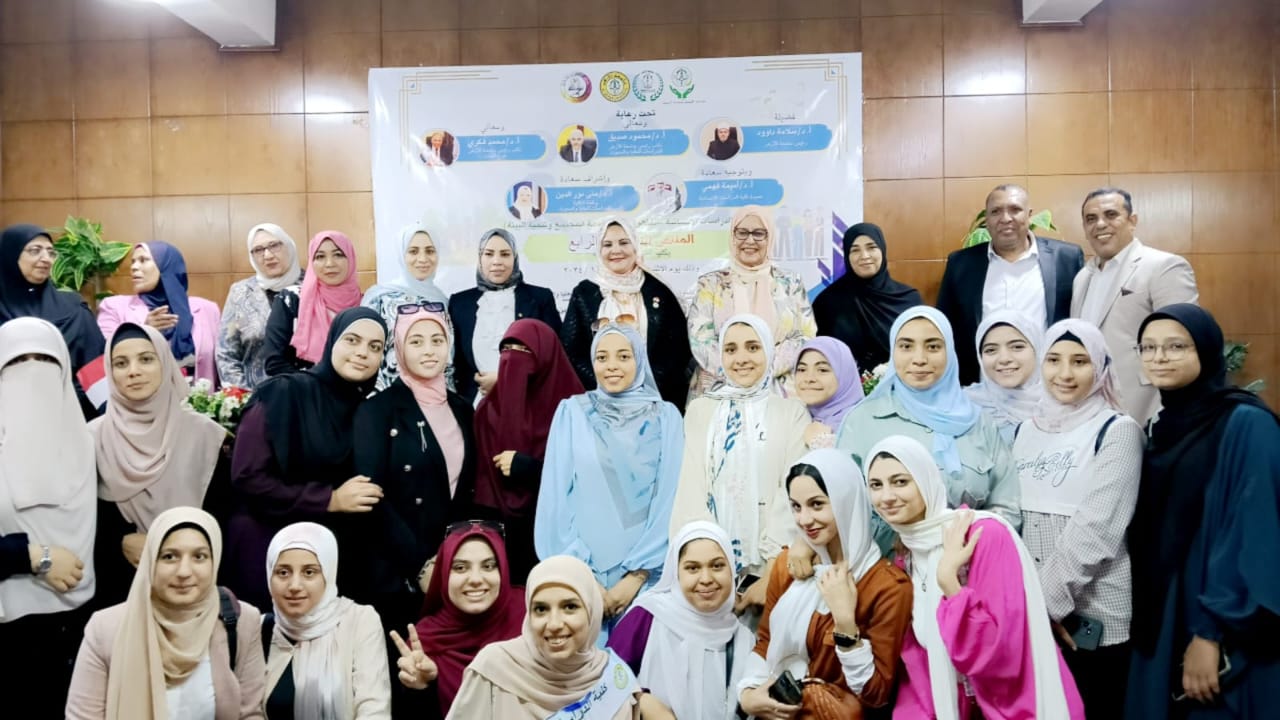 بالصور : انطلاق الملتقى التوظيفى الرابع لكلية الدراسات الإنسانية بجامعة الأزهر