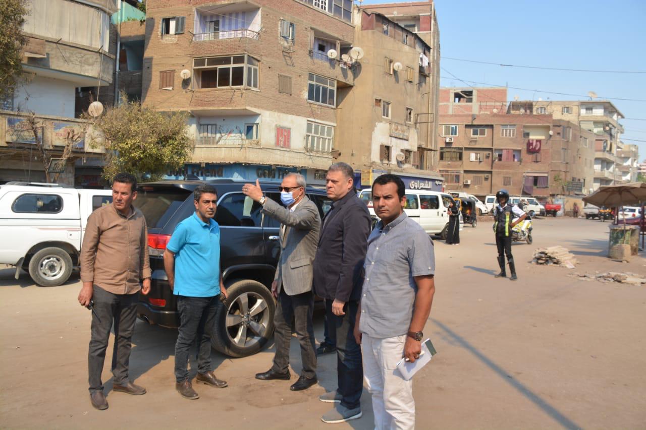 محافظ القليوبية يتفقد شوارع مدينتي شبرا الخيمة والخصوص لمتابعة أعمال النظافة والإشغالات والالتقاء مع المواطنين وحل مشاكلهم