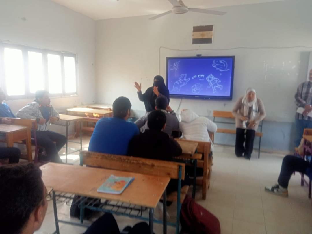ندوة توعية بيئية عن أضرار البلاستيك أحادي الاستخدام بمدرسة حسن كامل الثانوية بالغردقة
