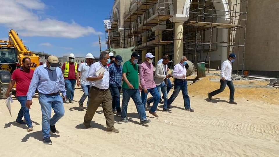 متابعة سير العمل بمشروعات مدينة العلمين الجديدة