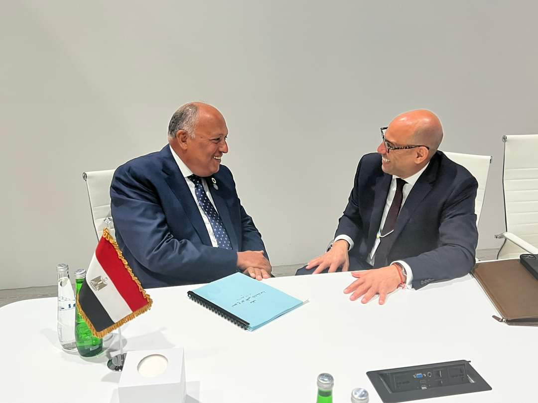 وزير الخارجية يلتقي السكرتير التنفيذي لإتفاقية الأمم المتحدة الإطارية لتغير المناخ