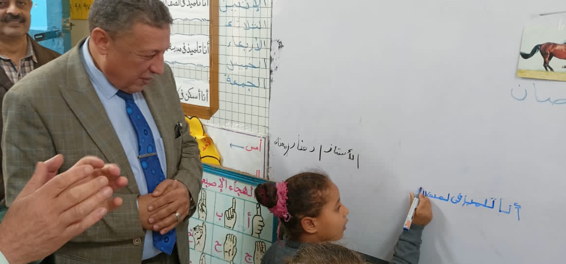 وكيل تعليم البحيرة يتفقد مدرسة الأمل للصم وضعاف السمع الابتدائية بدمنهور   