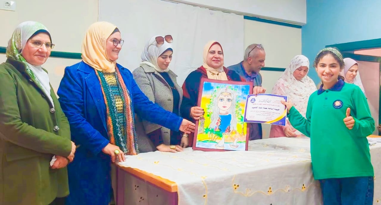 وكيل تعليم القناطر الخيريه....تكرم الفائزين فنياً 