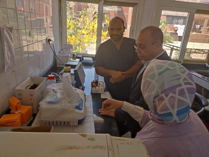 وكيل وزارة الصحة في جولة مرورية بالخانكة في ثالث أيام عيد الأضحي المبارك