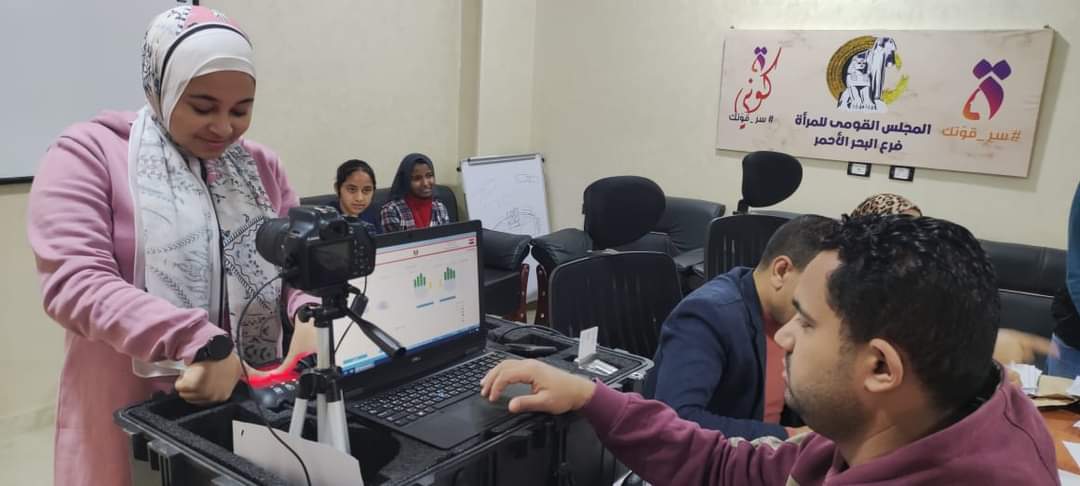 ضمن مبادرة «بطاقتك حقوقك».. تصوير 100 سيدة لاستخراج الرقم قومي