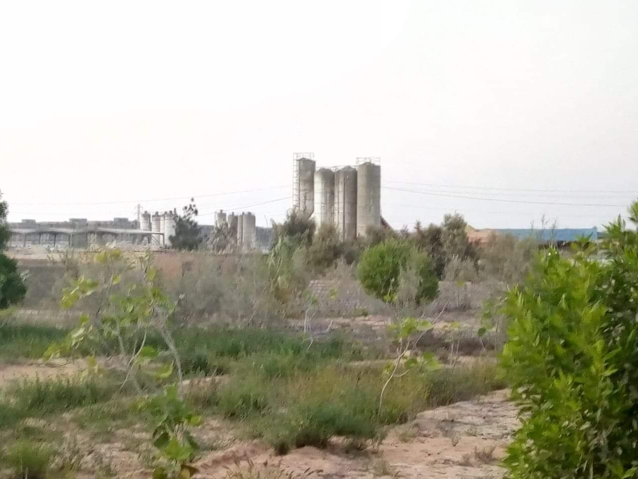 بالصور: نجع بزغولة بتل العيس ...تهميش سابق وجهود ذاتية حفرت إنجازات