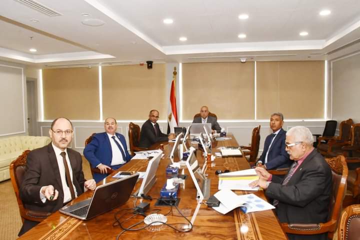 وزير الإسكان يتابع إجراءات طرح مشروع تطوير ورفع كفاءة وتوسعات محطة معالجة الصرف الصحي الغربية بمحافظة الإسكندرية