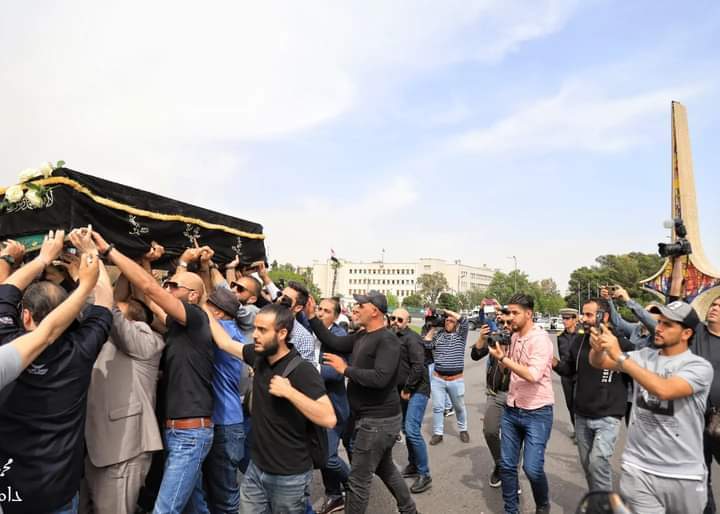 الطبيب المعالج: #محمد_قنوع كان يدخن 100 سيجارة يوميًّا وهذا كان سبب وفاته