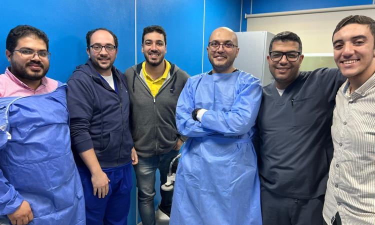 بمعهد تيودوربلهارس قسم المناظير ينجح في استئصال ورم بالمعدة بتقنية مبتكرة