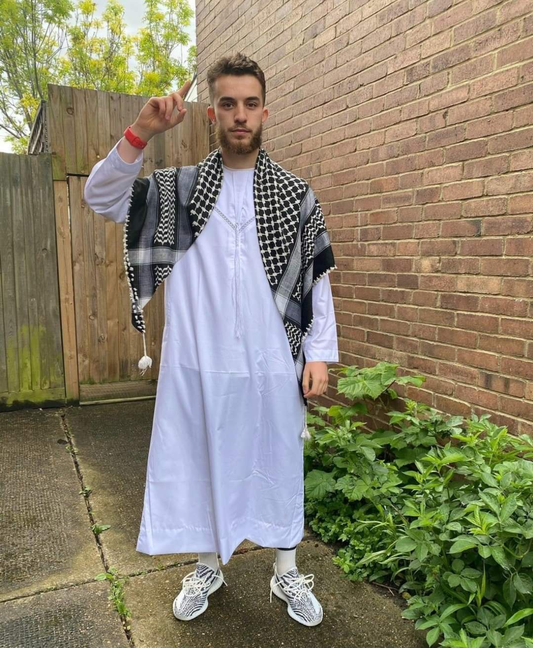 بلال سعيود...اللاعب الألماني بالجلابية