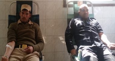 رجال الشرطة يتبرعون بدمائهم لعلاج المرضى بالجيزة