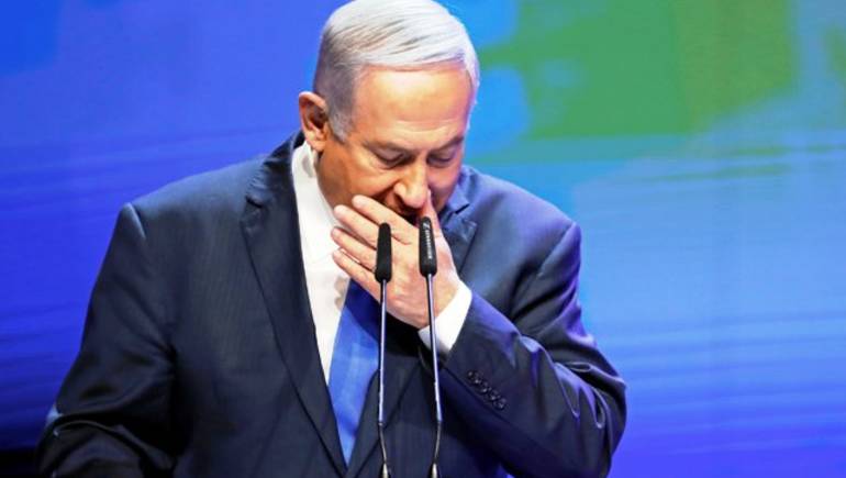 الشرطة الإسرائيلية توصي بتوجيه اتهامات بالرشوة إلى نتنياهو