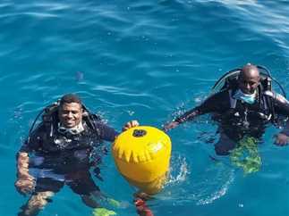 جمعية المحافظة على البئية البحرية مع جهاز محميات البحر الأحمر بصيانة شمندورات برباط اللنشات