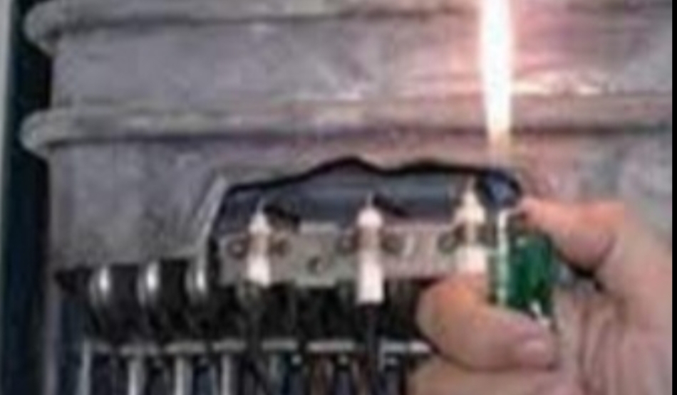 مصرع أب وأم وطفلتيهما اختناقا بغاز السخان أثناء نومهم بشبرا الخيمة.