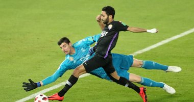 الشحات فى إجازة بالقاهرة والأهلي يراهن على رغبته لضمه