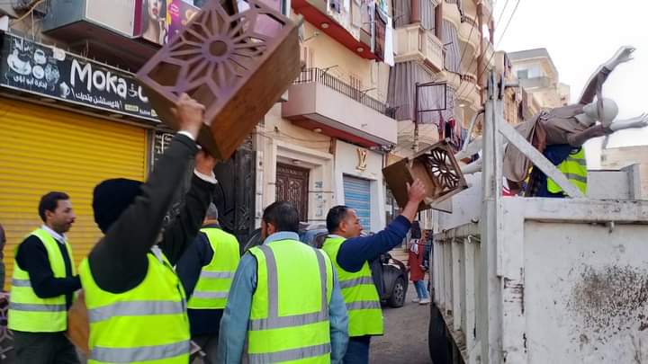 رفع ٦٤٩ حالة إشغال طريق متنوع بمراكز البحيرة    