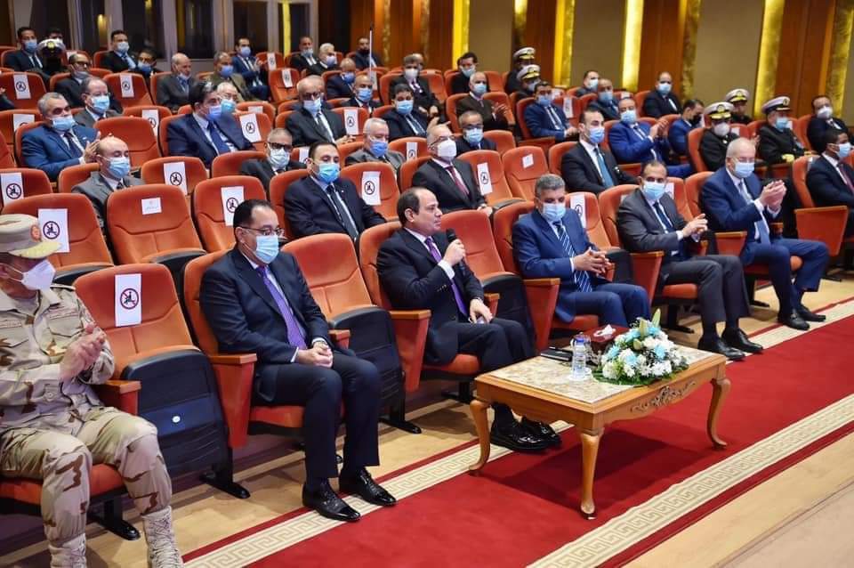 الرئيس السيسى يوجه بتطوير وتوسعة محور كوبرى 6 أكتوبر والطرق السطحية