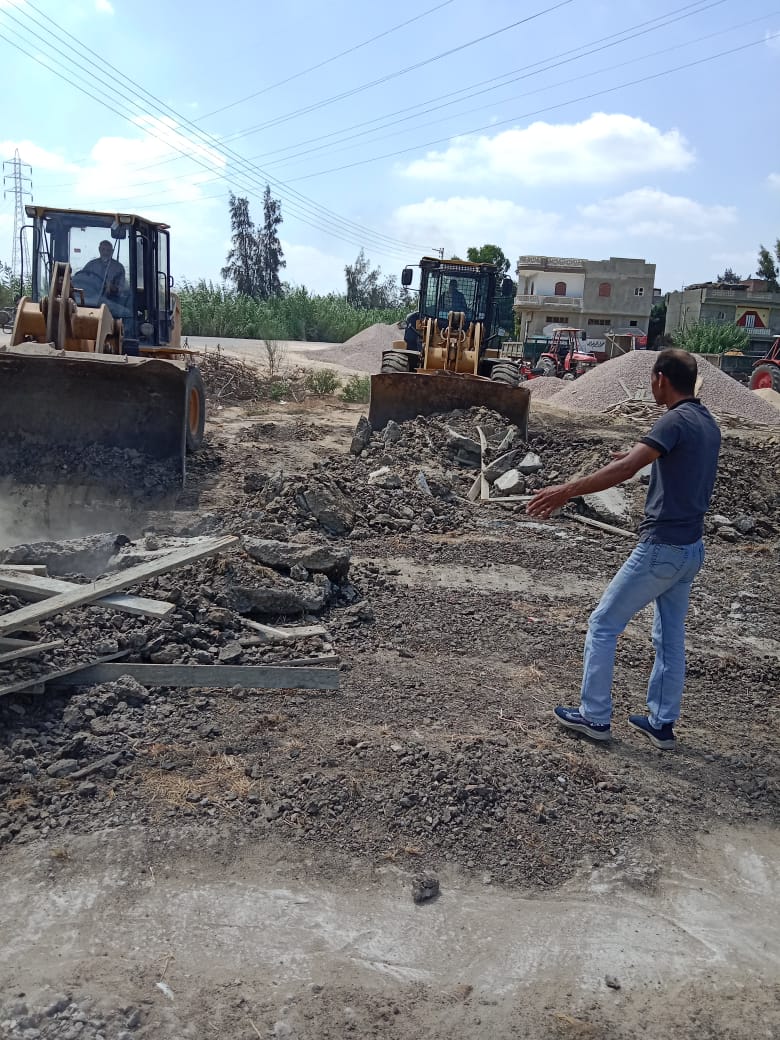 حملات مكثفة لإزالة التعديات بنطاق 7 مراكز بالبحيرة