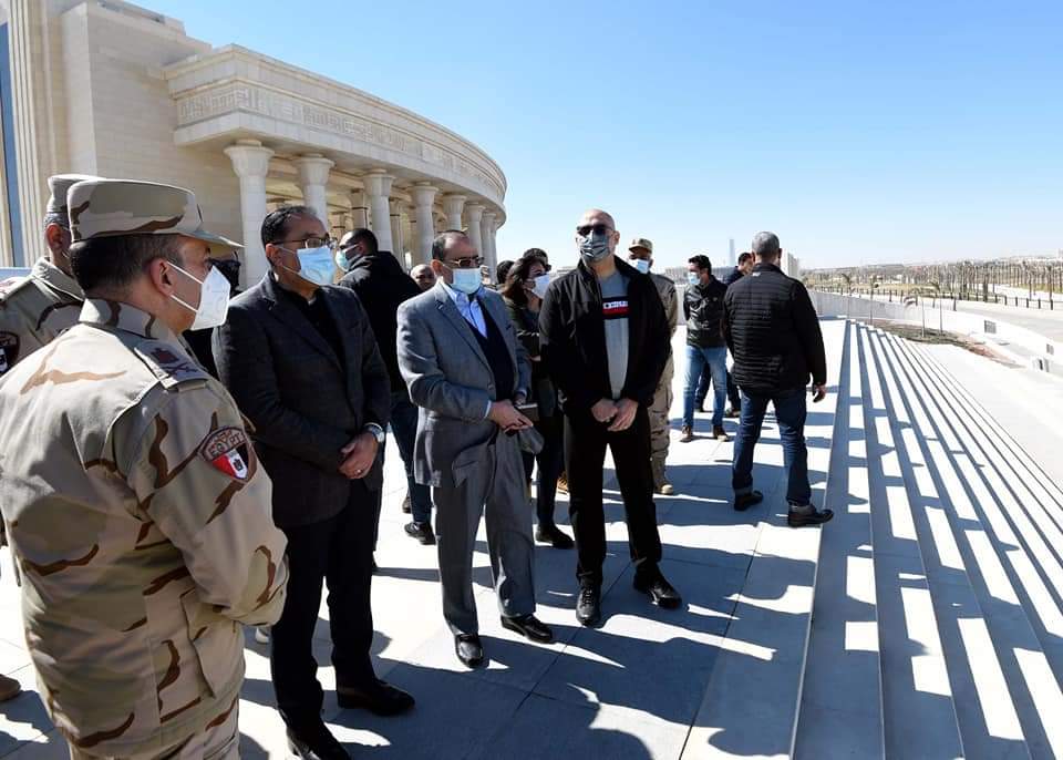 بالصور..رئيس الوزراء في مدبولي تفقدية لمتابعة سير الأعمال والإنشاءات في العاصمة الإدارية الجديدة 