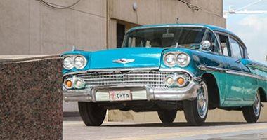 سيارة عبد الناصر فى قليوب تمهيدا لنقلها إلى المتحف فى السد العالى