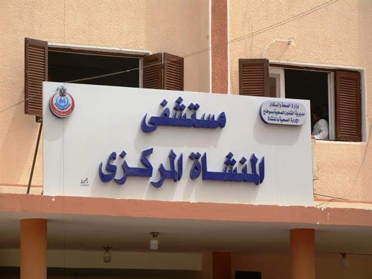 مصرع شاب سقطت به سيارة في حفر للصرف الصحي بسوهاجص