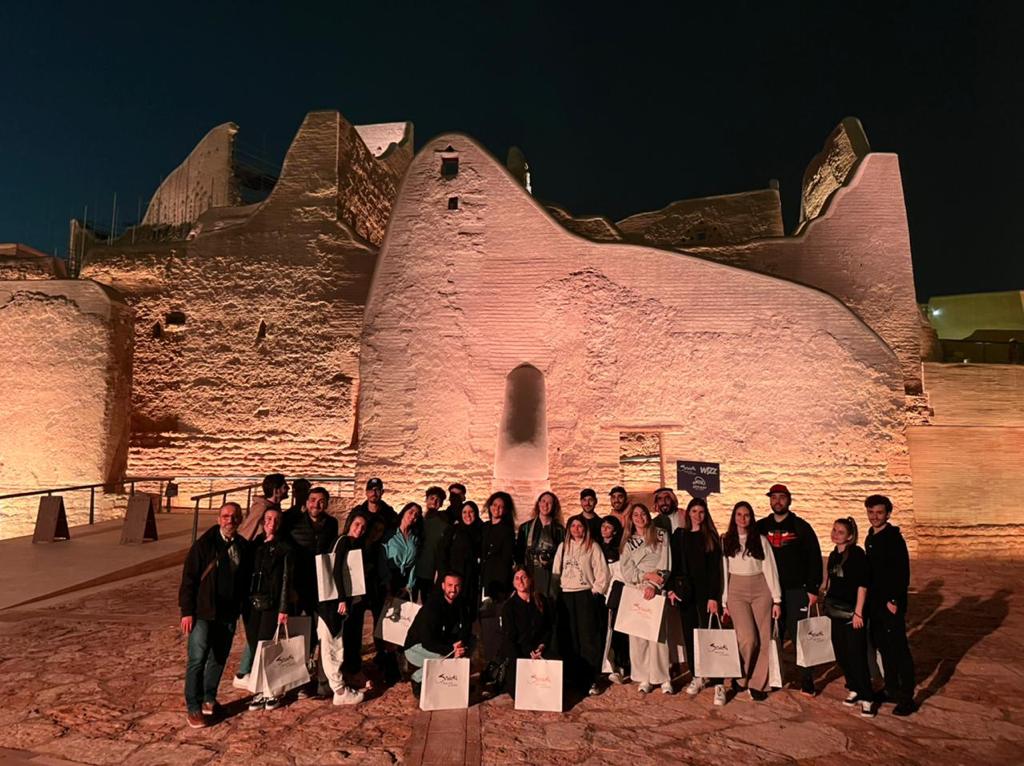 مسابقة سياحية دوليةتقود 140 سائحاً إيطاليًا لاستكشاف 3 وجهات سياحية سعودية