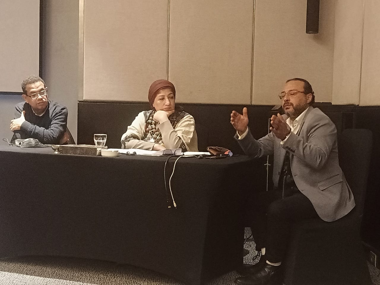 مثقفون يكشفون أزمات اقتناء لوحات الفن التشكيلي في "آرت فير ايجيبت"