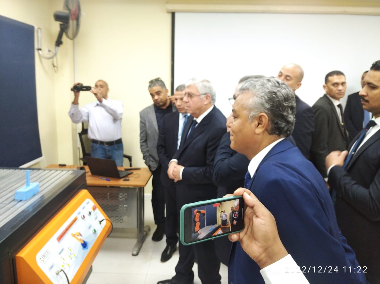 وزير التعليم العالى يتفقد فرع الجامعة بالغردقة افتتاح معامل كلية الحاسبات والذكاء الصناعى