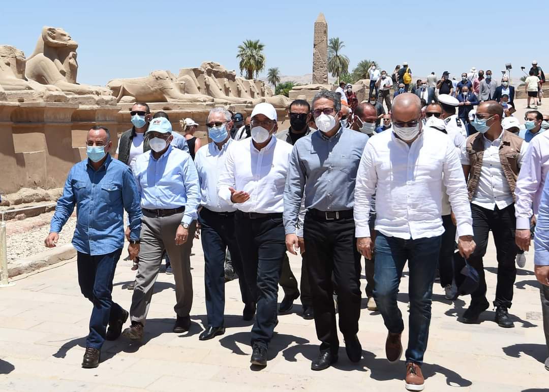 رئيس الوزراء يتفقد أعمال مشروع ترميم طريق الكباش بالأقصر استعدادا لاحتفالية الافتتاح