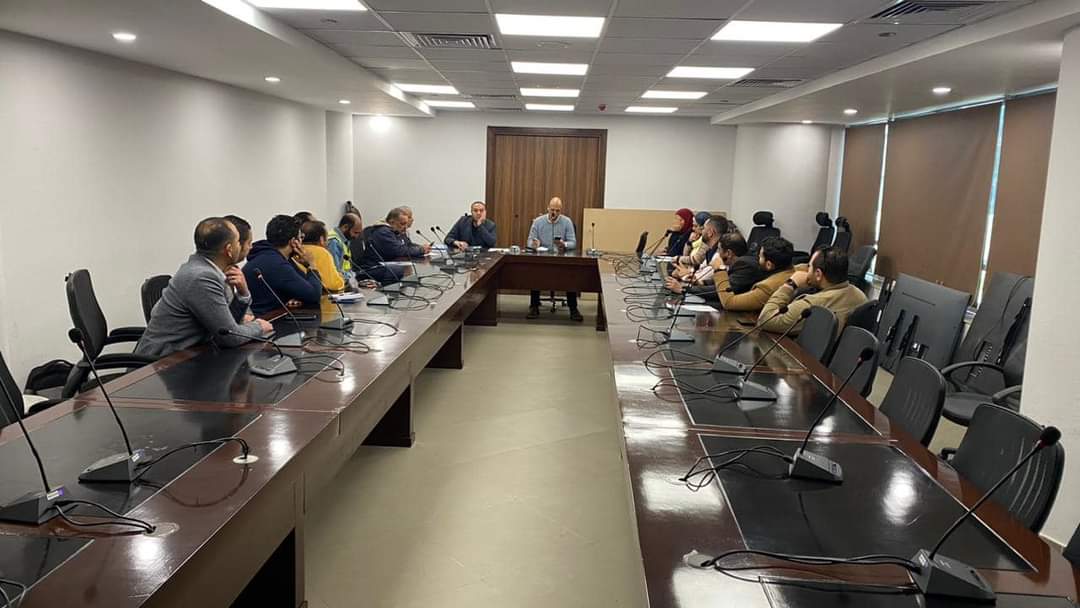 رئيس جهاز مدينة القاهرة الجديدة يلتقي سكان مشروعات دار مصر وجنة للاستماع إلى آرائهم ومناقشة مقترحاتهم وشكاواهم