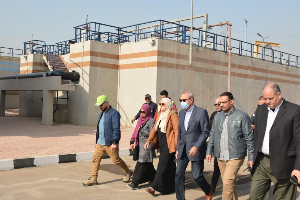 محافظ القليوبية يقوم بجولة تفقدية لعدد من المصانع بمنطقة الصفا الصناعية بالخانكة ويتابع عددا من المشروعات الخدمية بالخانكة