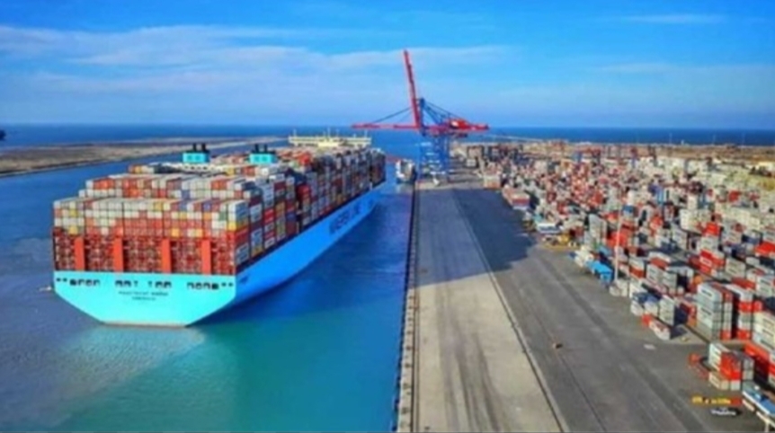 شائعه.... اعتزام الحكومة بيع قناة السويس مقابل تريليون دولار.