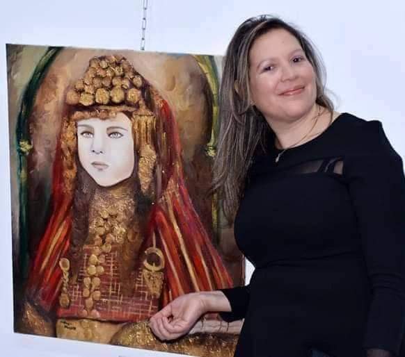 الدكتورة مني تقيّة تَتَحرّرْ لِتُبحر في عالم التشكيل و الألوان 