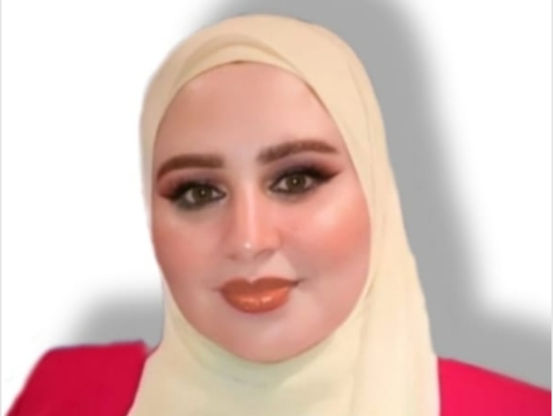 على باب المحاكم 