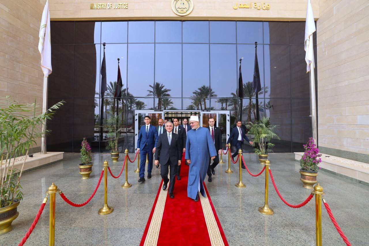 وزير العدل يستقبل مفتي جمهورية مصر العربية للتهنئة بتوليه مهام منصبه