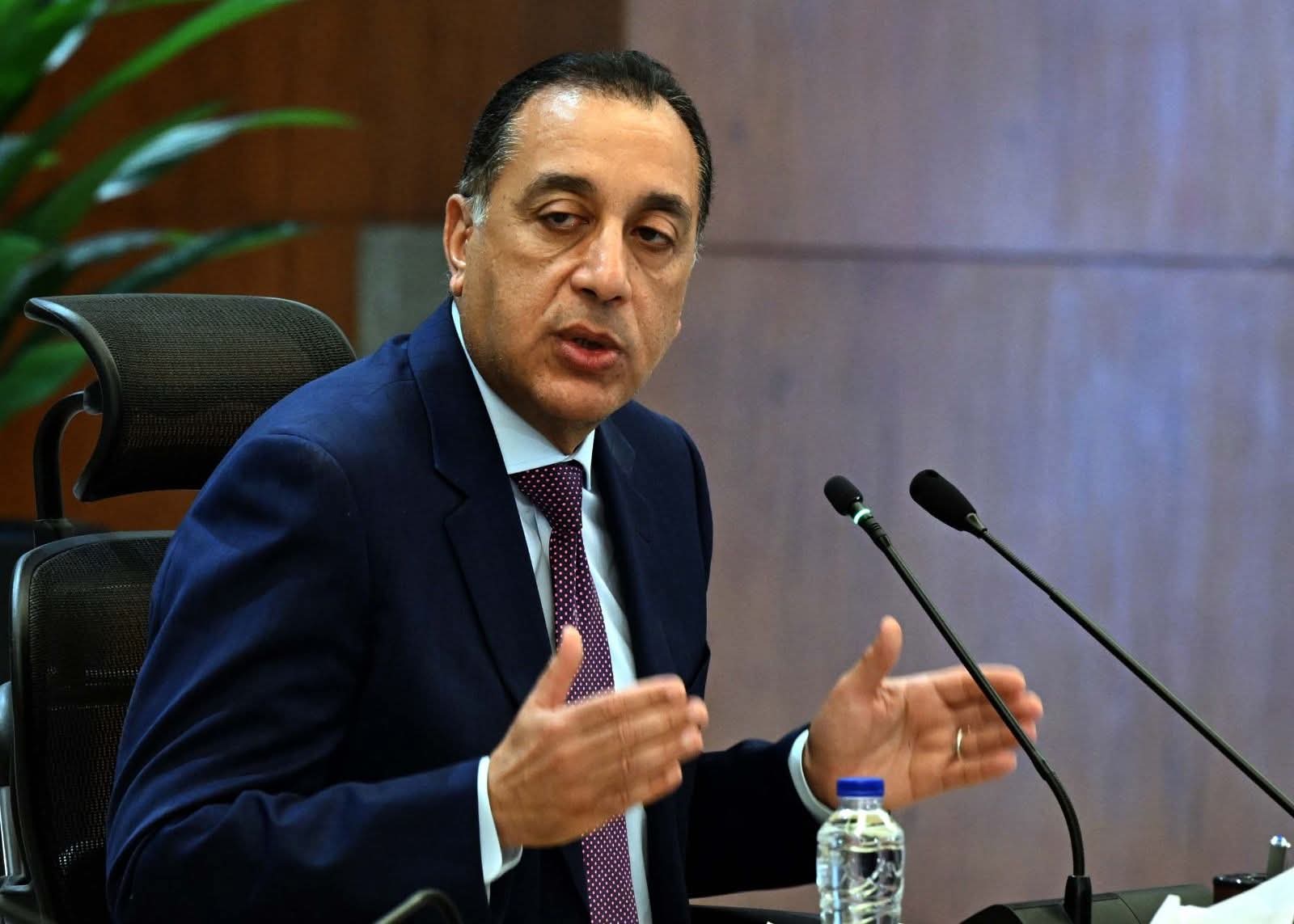 رئيس الوزراء يعود إلى القاهرة بعد مشاركته نيابة عن فخامة الرئيس في الاجتماع الأول لـ "مجلس السلام" بواشنطن