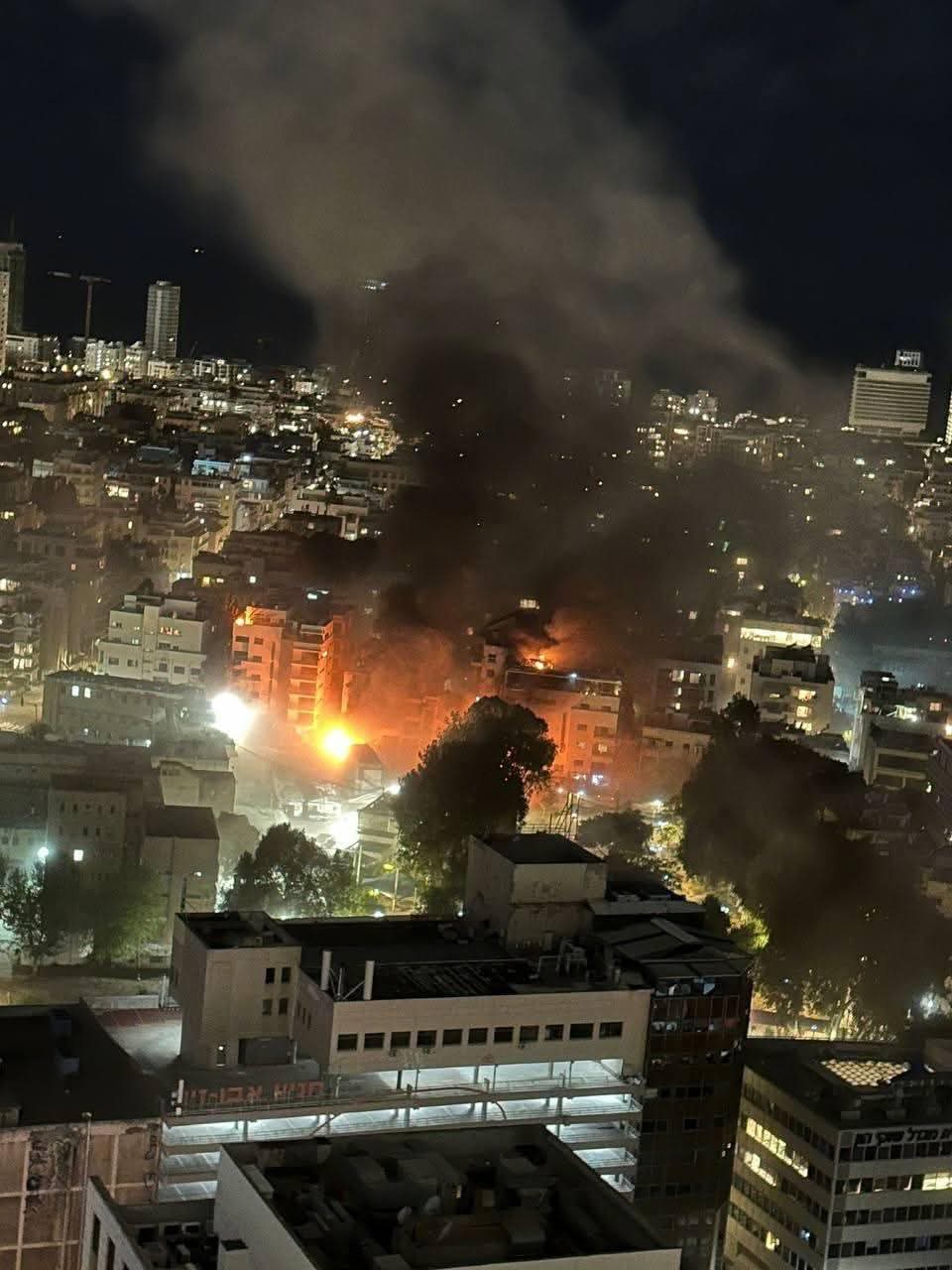 الإمارات تعلن التصدي  لإيران والمسيرات