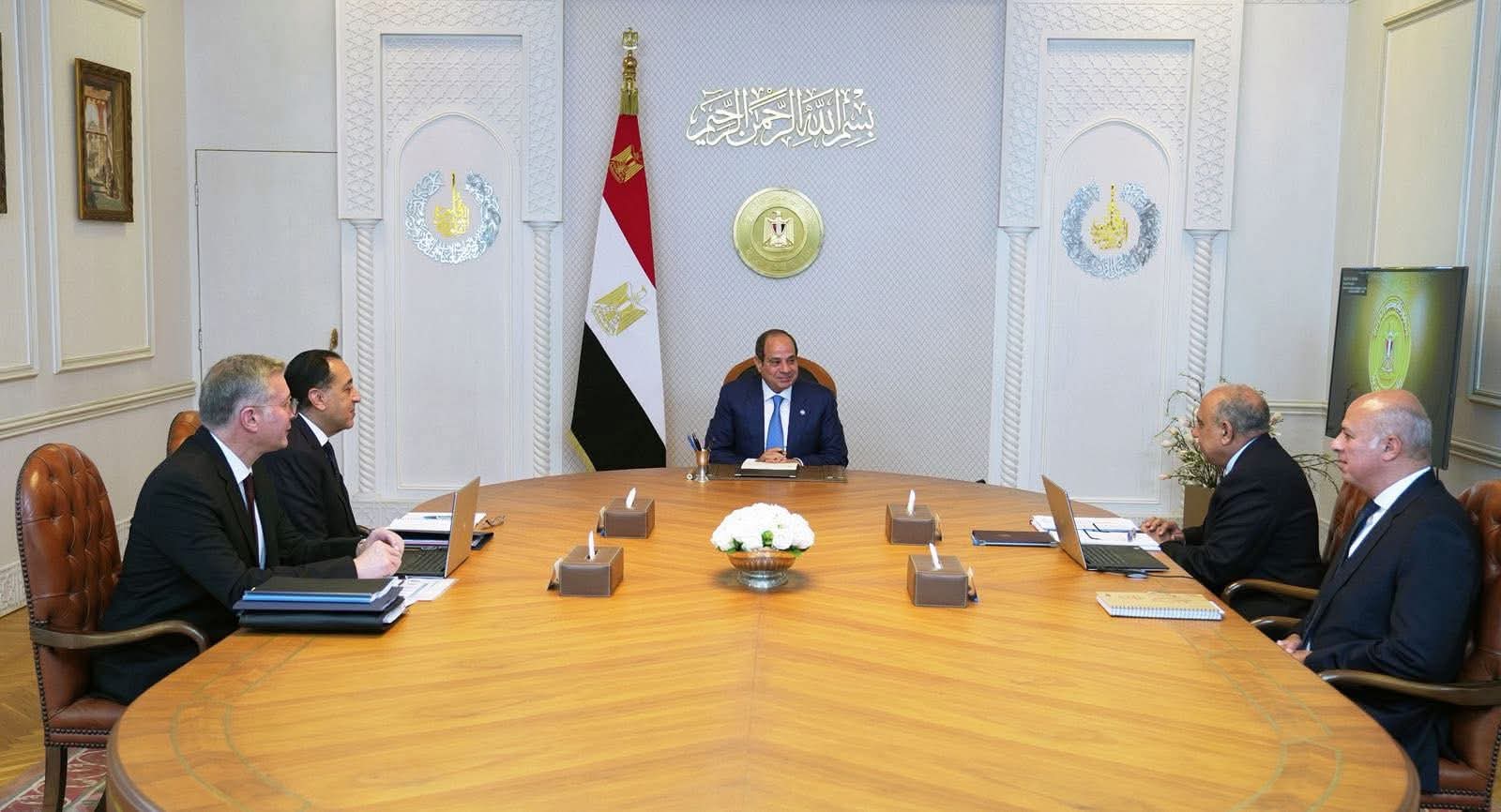 السيسي يجتمع مع رئيس الوزراء لبحث تأمين الطاقة