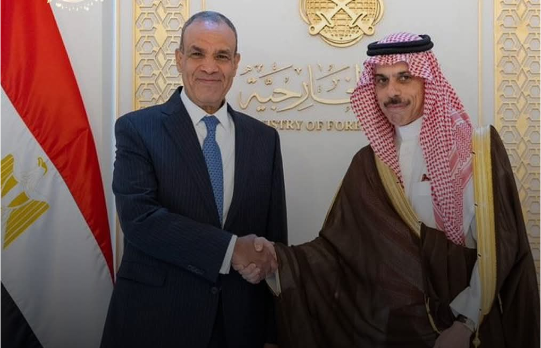 وزيرا خارجية السعودية ومصر يناقشان مستجدات الأوضاع الإقليمية هاتفياً