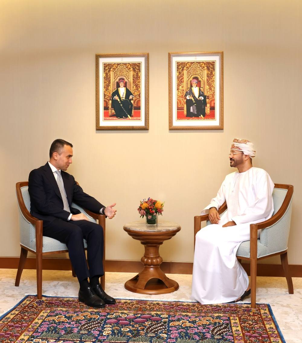 سلطنة عُمان والاتحاد الأوروبي يؤكدان ضرورة خفض التصعيد العسكري في المنطقة