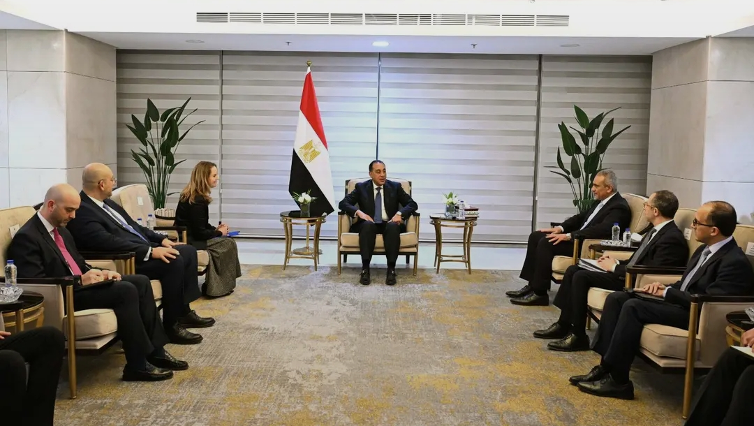 رئيس الوزراء يلتقي مديرة المنظمة الدولية للهجرة لبحث تعزيز التعاون في ملف الهجرة