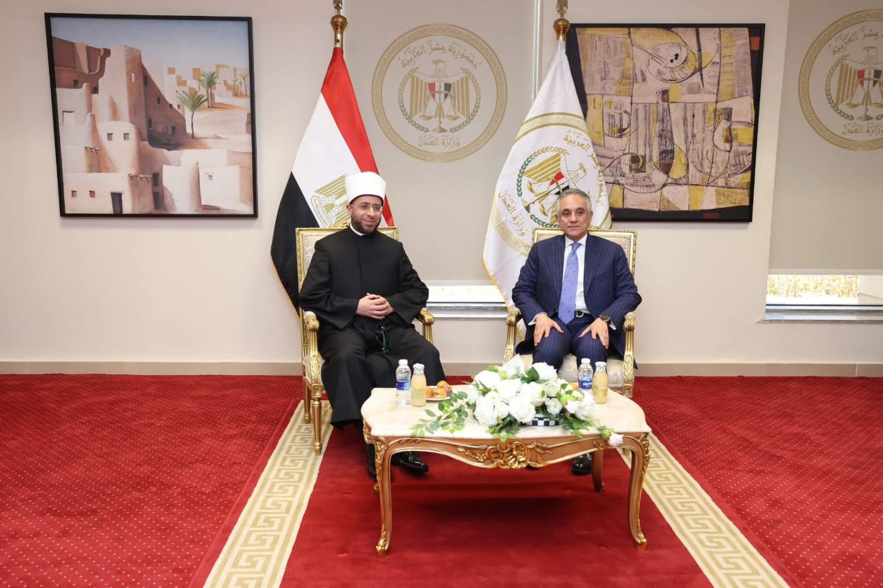 تحت عنوان :" رسالة القضاء بين طبيعة الولاية ومقتضيات الأمانة " وزارتي العدل والأوقاف تعقدان الندوة الأولي لأعضاء السلك القضائي 