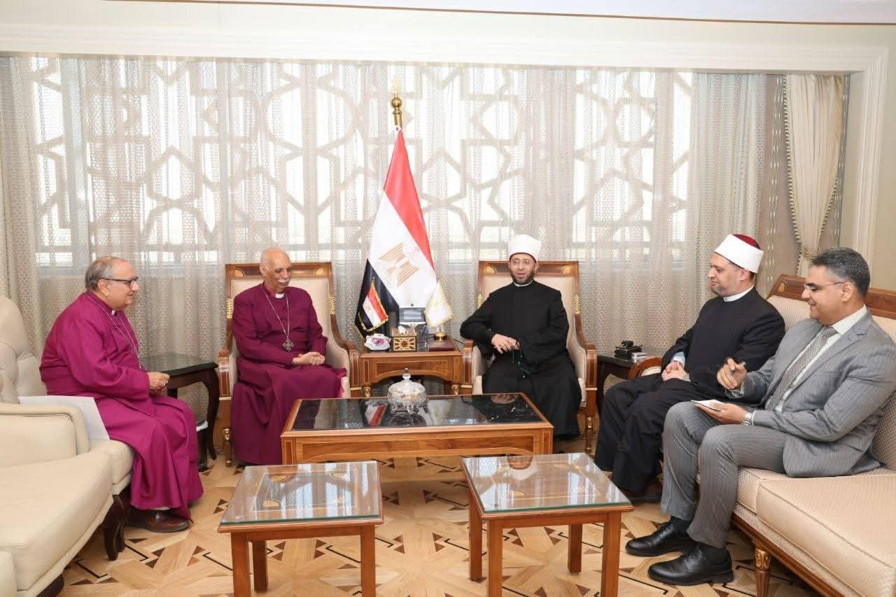 وزير الأوقاف يستقبل وفد الكنيسة الأسقفية الأنجليكانية بمصر