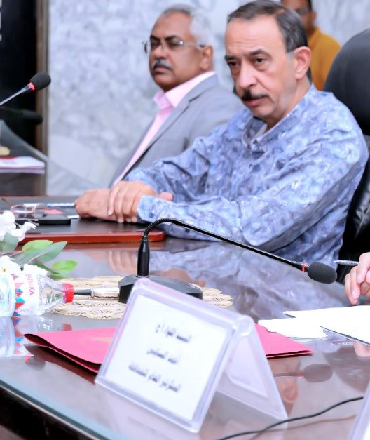 محافظ سوهاج : فسخ التعاقد وسحب الأرض للمتقاعس عن سداد حق الدولة  راشد : لا تهاون مع أي مسئول يعطل القانون