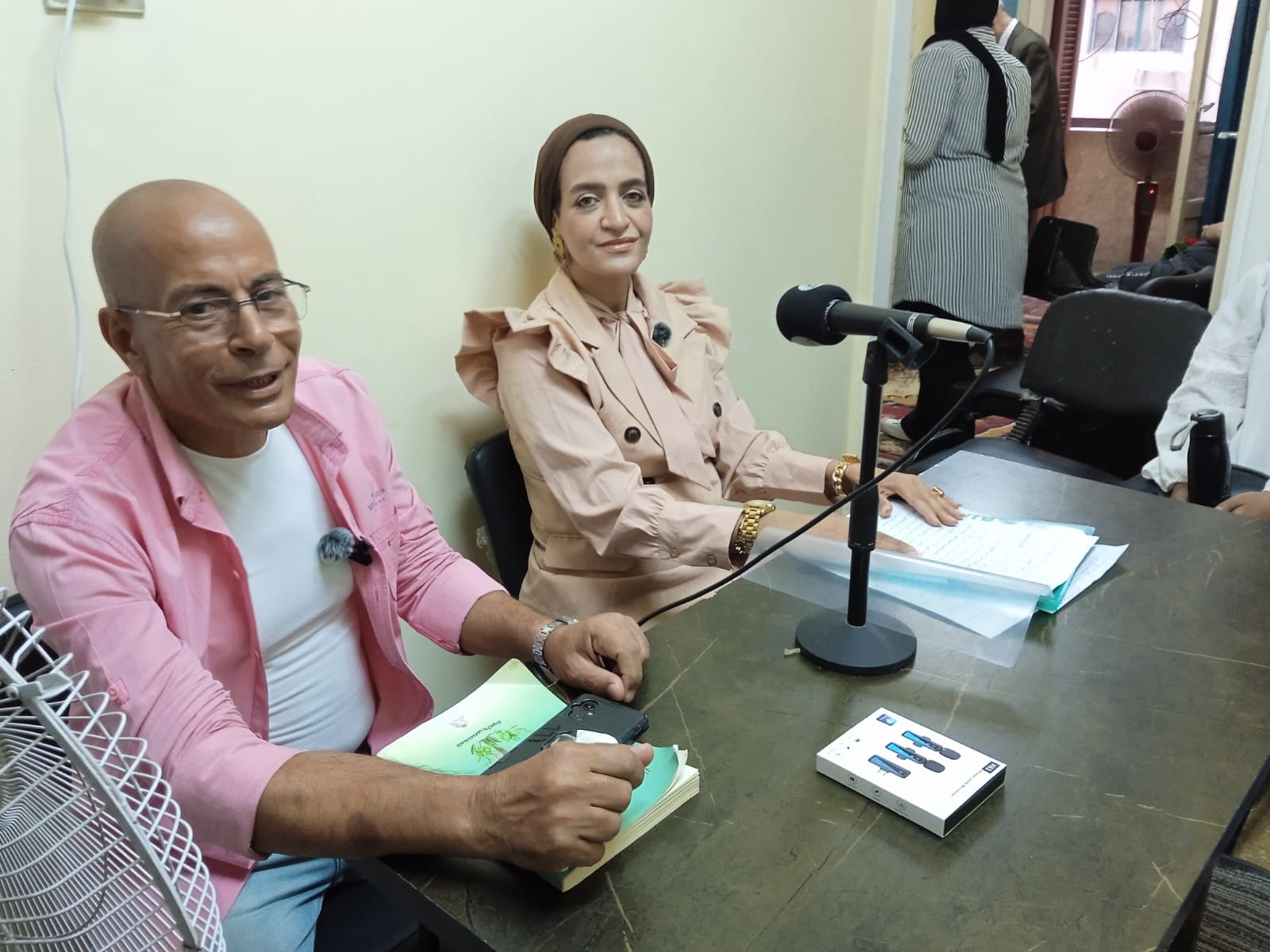 ليلة خضراء في " صوت الوطن "  إطلاق كتاب "رحلاتى إلى عالم النبات للباحث عادل الأخرس
