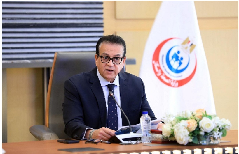 وزير الصحة يُكرم فرق التمريض بعيادات مدينة نصر  ومدير عيادة التأمين الصحي بالفرع  ويوجه بصرف مكافآت مالية تليق بدورهن البطولي